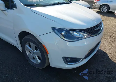 2020 Chrysler Pacifica Touring from USA, damaged, VIN 2C4RC1FG4LR135808